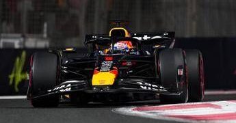 Gp Abu Dhabi, Verstappen in pole davanti a Norris. La griglia di partenza