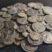 Il tesoro romano scoperto in Francia, decine di migliaia di monete di 1800 anni fa