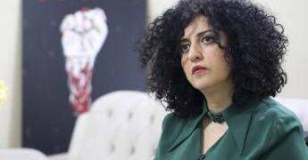 Iran, arrestata la premio Nobel Narges Mohammadi