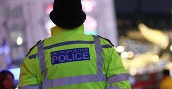 Ladri rubano auto con dentro carrozzina, poi la restituiscono a bimba disabile