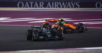 Lambiese e Marko accusano Antonelli, poi la Red Bull si scusa. I motivi dei ‘sospetti’ al Gp del Qatar