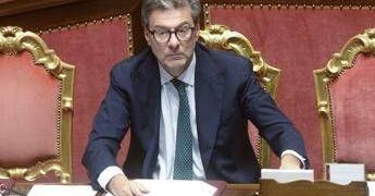 Manovra, oggi il voto finale. Giorgetti: “Pensioni? Vedremo nel 2026”
