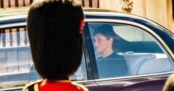 Meghan potrebbe far visita presto con i figli a re Carlo