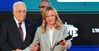 Meloni con Abu Mazen ad Atreju: “Questione mediorientale al centro del nostro lavoro”