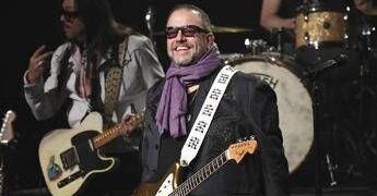 Morto Raul Malo, voce dei Mavericks e icona del country latino