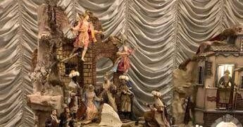 Nel presepe della Camera ‘scomparsi’ bue e asinello, Magi già arrivati: stupore bipartisan
