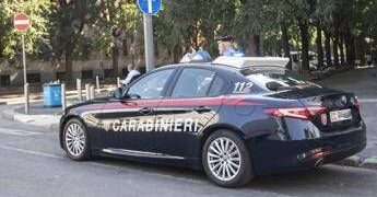 Omicidio-suicidio a Firenze, “lui ha ucciso la moglie e poi si è tolto la vita”: le indagini