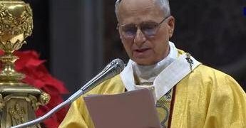 Papa Leone alla messa di Natale: “No a economia distorta che tratta uomini come merce, basta violenza e sopraffazione”