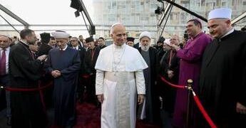 Papa, ultimo giorno in Libano: visita all’ospedale psichiatrico e poi al porto di Beirut