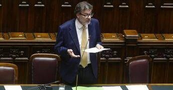 Pensioni, governo deposita nuovo emendamento: cosa cambia in Manovra