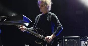 Perry Bamonte, morto lo storico chitarrista dei The Cure