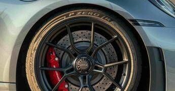 Pirelli, per la Porsche 911 GT3 arrivano due versioni ad hoc dei P Zero