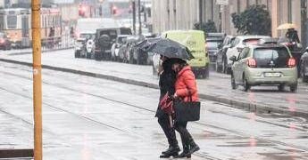 Prima il sole, poi la nebbia e quindi la pioggia: le previsioni meteo
