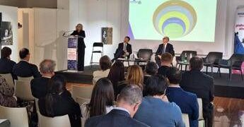 Professioni, Riccio (Uni): “Certificazione per non ordinistiche è fondamentale”