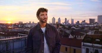 Pulsee luce e gas, Stefano De Martino è il nuovo testimonial