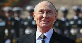 Putin usa il super missile Oreshnik, il messaggio della Russia all’Europa