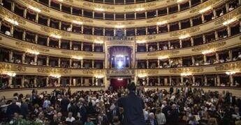 Scala, oggi la Prima senza Armani e Vanoni: le celebrità attese