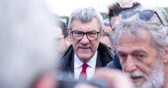 Sciopero generale, Landini al corteo di Firenze: “Non accetteremo tentativi di limitare questo diritto”