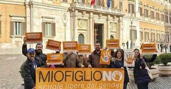 Scuola, Coghe (Pro Vita): via libera a consenso informato è “storica vittoria dei genitori”