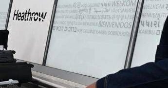 Spray al peperoncino su diverse persone a Heathrow, fermato un uomo