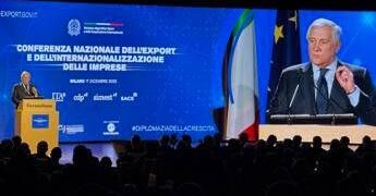 Tajani: “Export in crescita, 700 miliardi entro 2027”