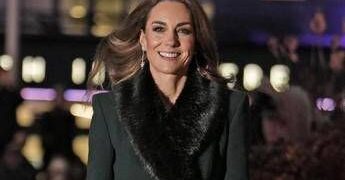 “Tempra d’acciaio e fascino straordinario”, per i sudditi britannici Kate è la regina ideale