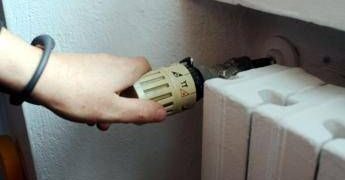 Termosifoni, come fare per risparmiare? Il gesto che ‘aiuta’ la bolletta