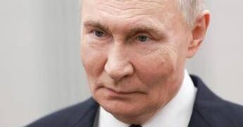 Ucraina, Putin: “Negoziati con Usa complessi. Io e Zelensky vediamo le cose in modo diverso”