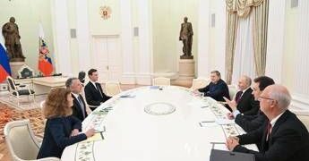 Ucraina, Putin ‘non approva’ il piano Trump. Mosca: “Alcune proposte inaccettabili”