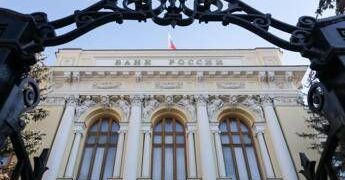 Ucraina, da Banca di Russia ricorso contro uso asset congelati. Kiev attacca con droni raffineria di Yaroslav