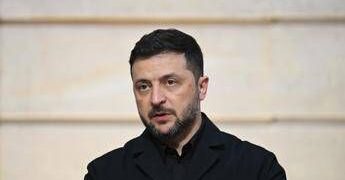 Ucraina, il sondaggio premia Zelensky: il 61% degli elettori si fida