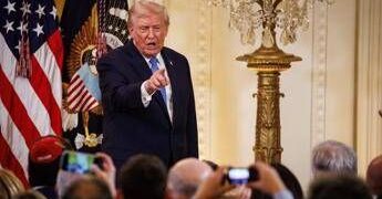 Venezuela, Trump avverte Maduro: “Non escludo conflitto militare”