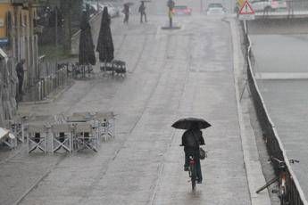 Allerta meteo gialla per temporali martedì 18 agosto: la mappa delle 7 regioni a rischio maltempo