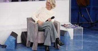 Amici, oggi domenica 25 gennaio: gli ospiti e le anticipazioni