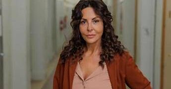 Ascolti tv, ‘A testa alta’ su Canale 5 vince con 25,6%