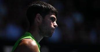 Australian Open, De Minaur prende warning e Alcaraz lo difende: cos’è successo