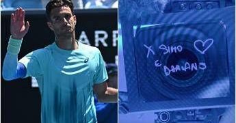 Australian Open, la commovente dedica di Musetti a coach Tartarini: “Per Simone e Damiano”