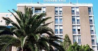 Bari, morto il bimbo di 10 mesi ustionato dall’acqua del bollitore due mesi fa