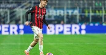 Como-Milan, ‘giallo’ sul rigore rossonero: c’era fallo di Saelemaekers?