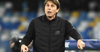 Conte: “Disastro Napoli? Piano con le parole”. Poi critica il calendario