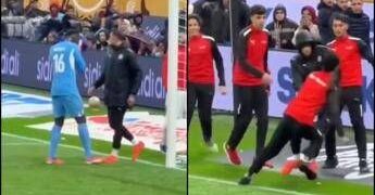 Coppa d’Africa, la surreale ‘lotta’ per l’asciugamano tra il portiere del Senegal e i raccattapalle del Marocco