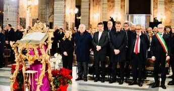 Crans-Montana, Meloni, i ministri e le opposizioni alla messa a Roma per le vittime