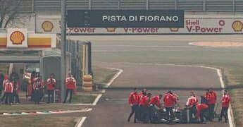 Ferrari, subito problemi con la SF-26? Hamilton si ferma nel test a Fiorano, cos’è successo