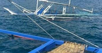 Filippine, affonda barca: salve nove turiste italiane