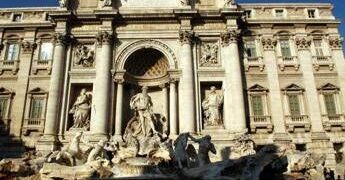Fontata di Trevi, da 2 febbraio turisti a Roma pagheranno ticket di 2 euro