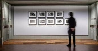 Gianni Berengo Gardin fotografa lo studio di Giorgio Morandi