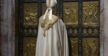 Giubileo, Papa chiude la Porta Santa di S. Pietro aperta da Francesco
