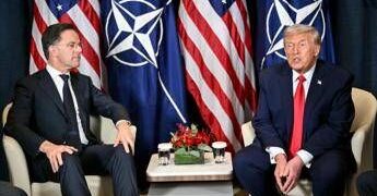 Groenlandia, la svolta di Trump: “Accordo con la Nato, stop dazi”