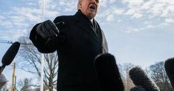 “Il tempo sta per scadere”, ultimatum di Trump all’Iran. Ira di Teheran: “Reagiremo”