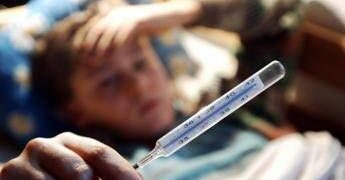 Influenza: freddo e bambini, cosa fare davvero? I consigli dei medici anti-fake news